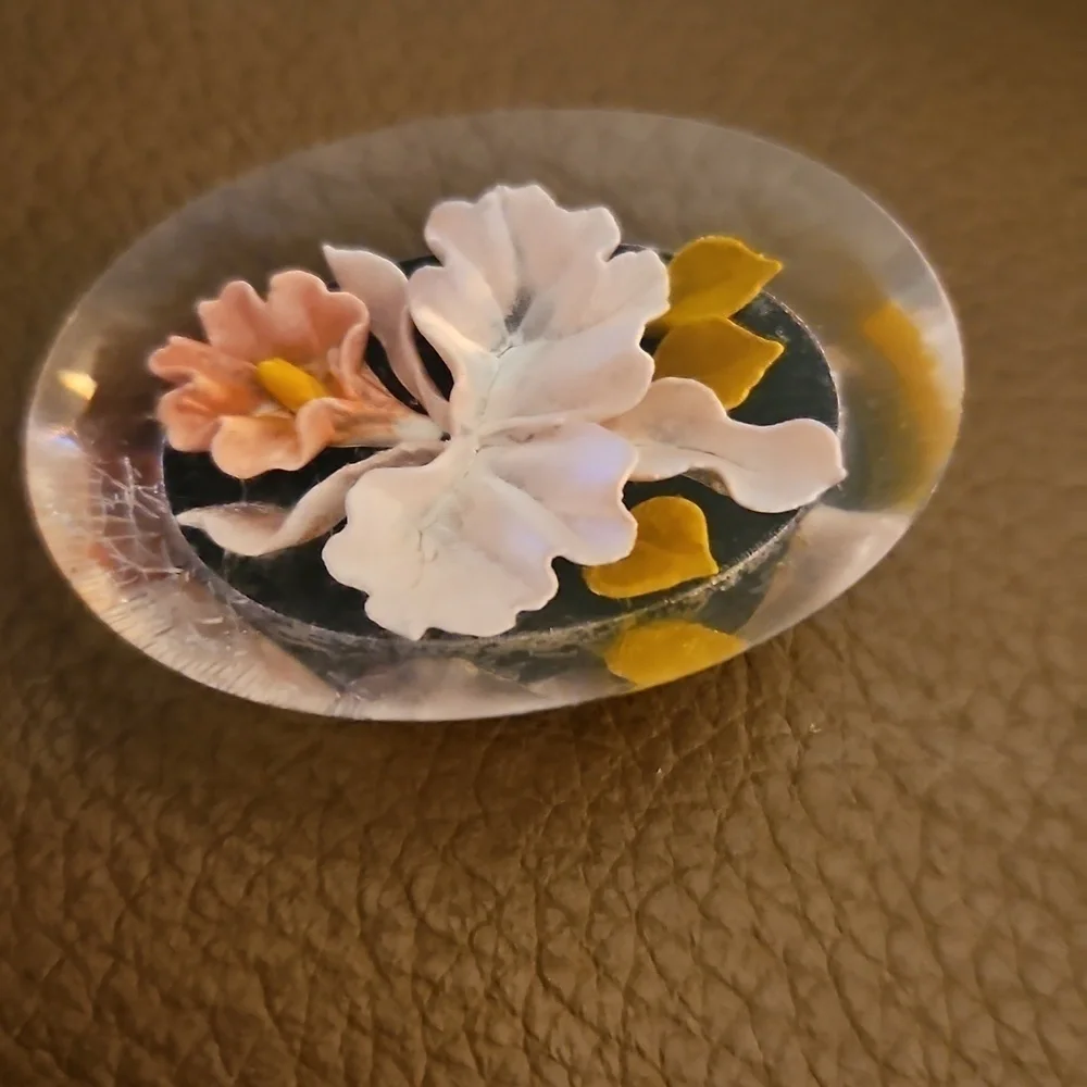 Vintage 1940s Reverse Carved Flower Brooch Earrings Set